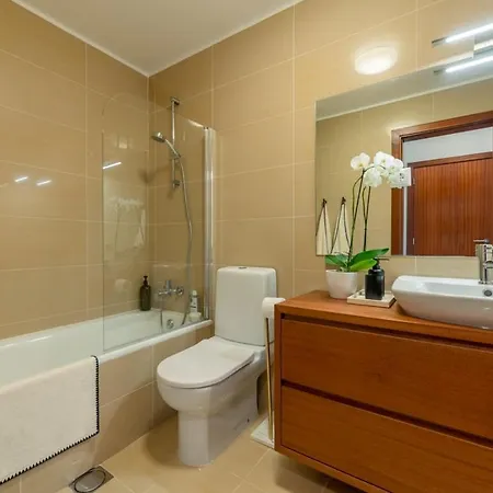 Guestready - A Modern And Peaceful Lejlighed Santa Cruz (Madeira)